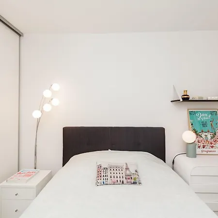 Nice T2 At 2 Steps From The Buttes Chaumont Park Апартаменты