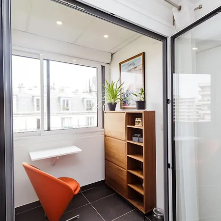 Nice T2 At 2 Steps From The Buttes Chaumont Park *